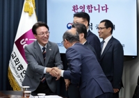 金총리, 개신교계 만나 "사회적 약자 돕는데 역할 해달라"
