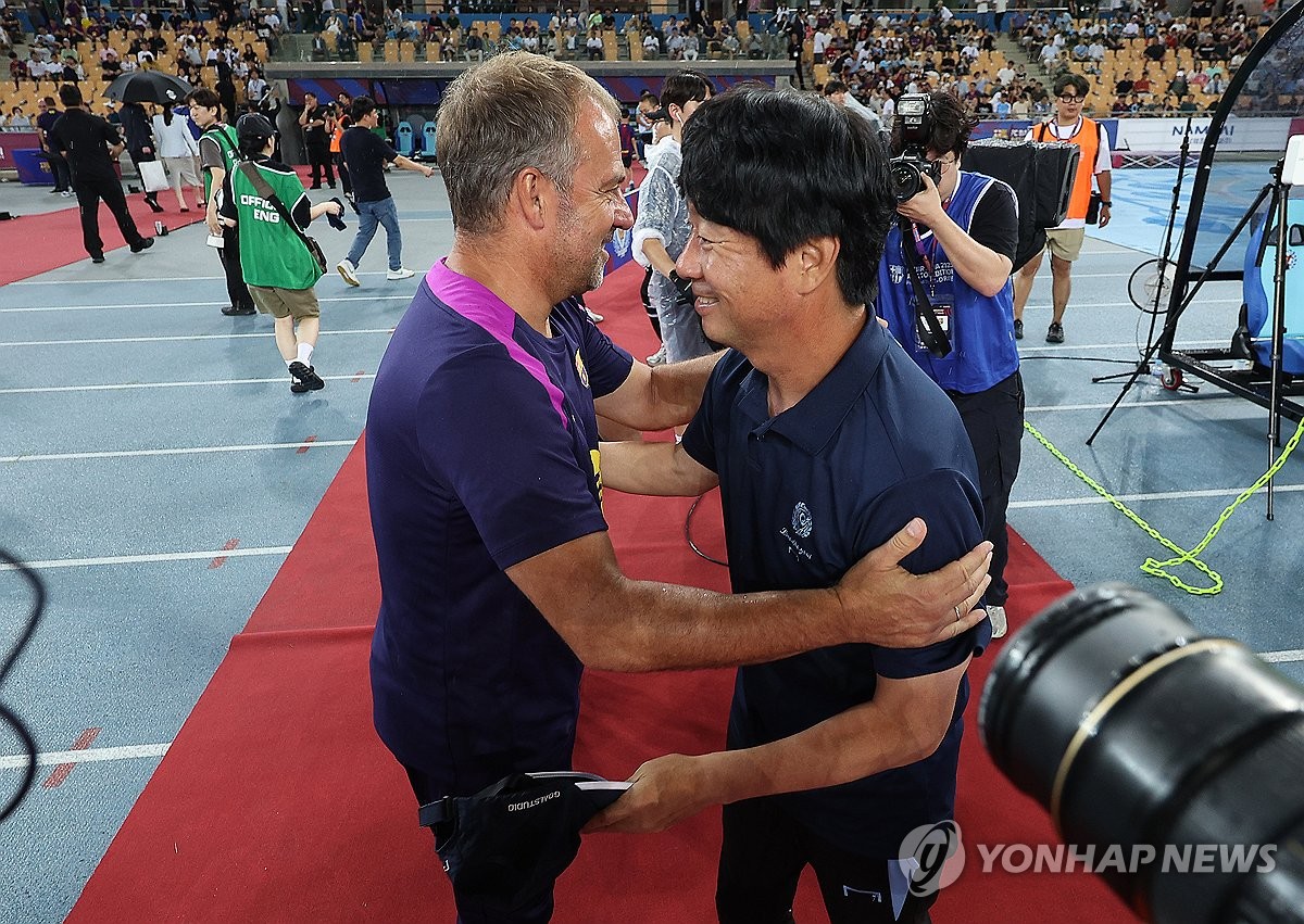 포옹하는 한지 플릭-김병수