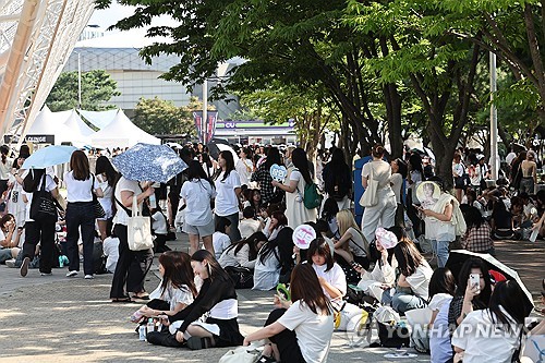 Red Velvet スルギ 写真展 写真集 フォトブック 展示会 Red Velvet スルギ 写真展 写真集 フォトブック 展示会 - メルカリ