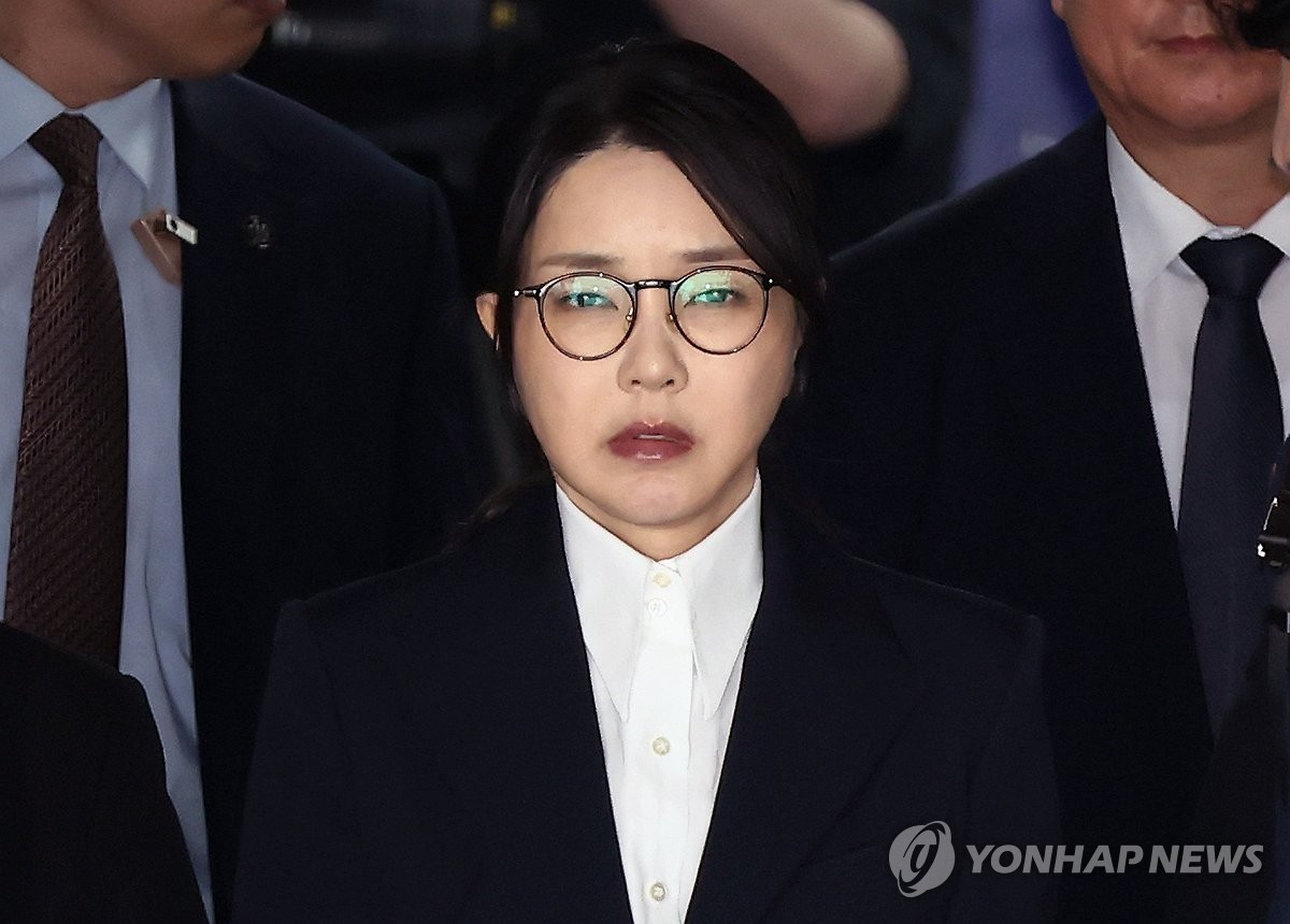 [속보] 특검, 불출석 사유서 낸 김건희에 25일 소환 재통보