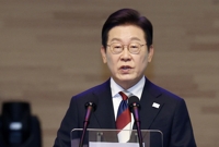 '체제존중' 외치며 北에 거듭 손짓…日엔 '역사직시·협력' 강조