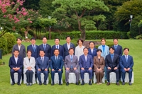  李대통령-與 만찬…"수사기소 분리 원칙 檢개혁안 추석前 마련"
