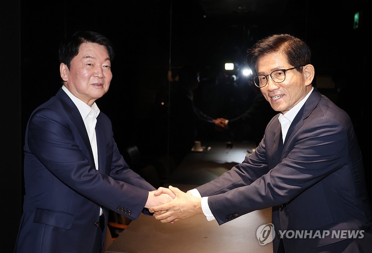 김문수, 안철수 만나 "힘 합쳐야"…安 "尹 절연해야"(종합)