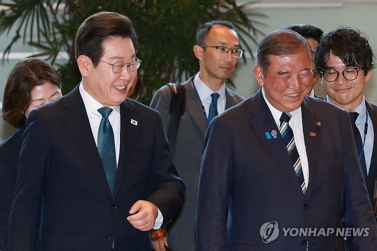 李대통령, 이시바 日총리와 113분간 회담…