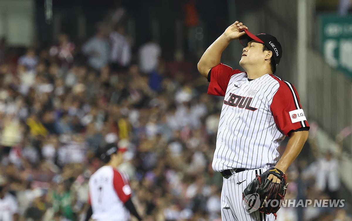 LG 염경엽 감독 "재정비 필요한 장현식, 2군행 통보"