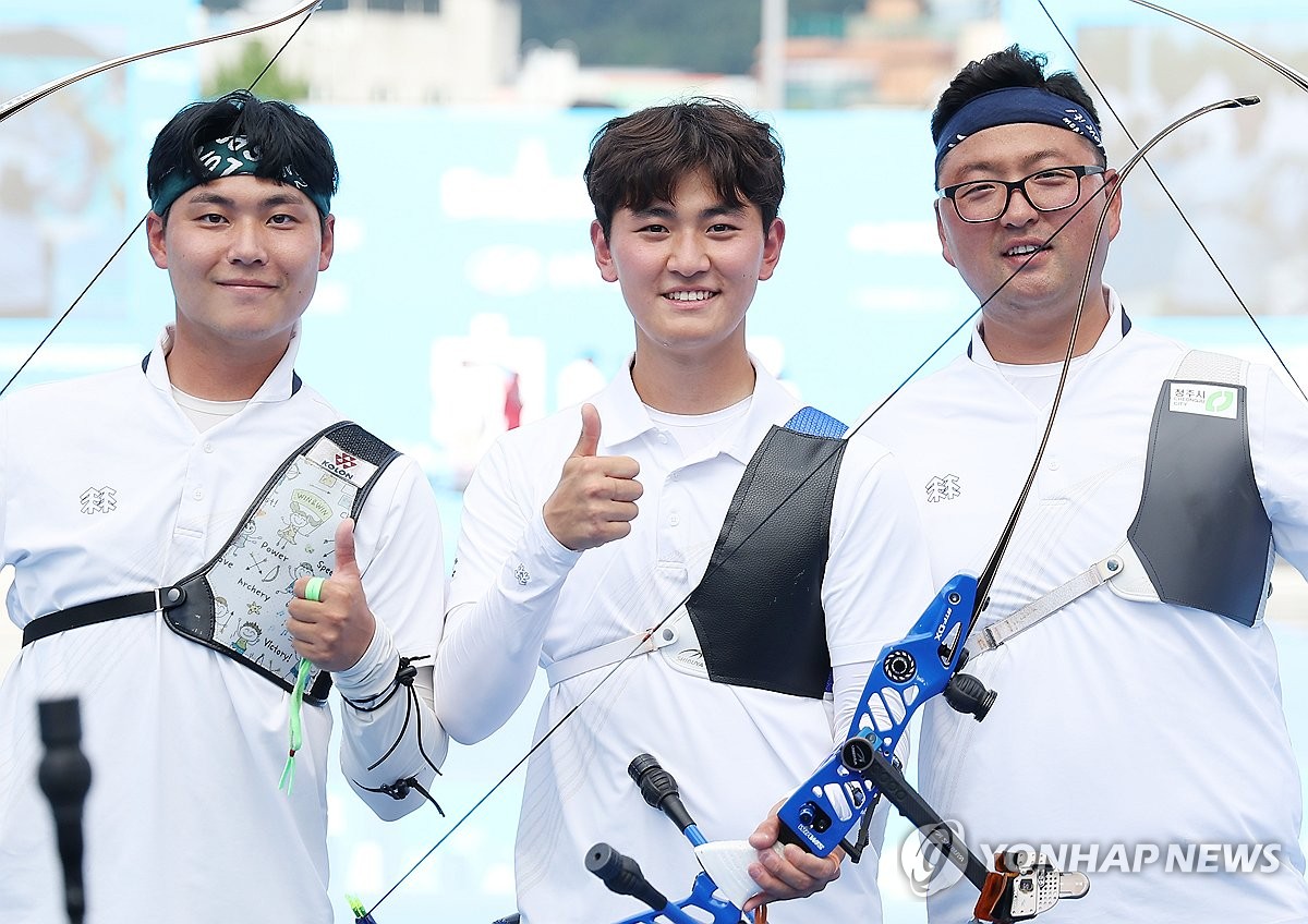 핑거탭 이탈 이겨내고 단체전 우승…한국 양궁 '훈련의 힘'