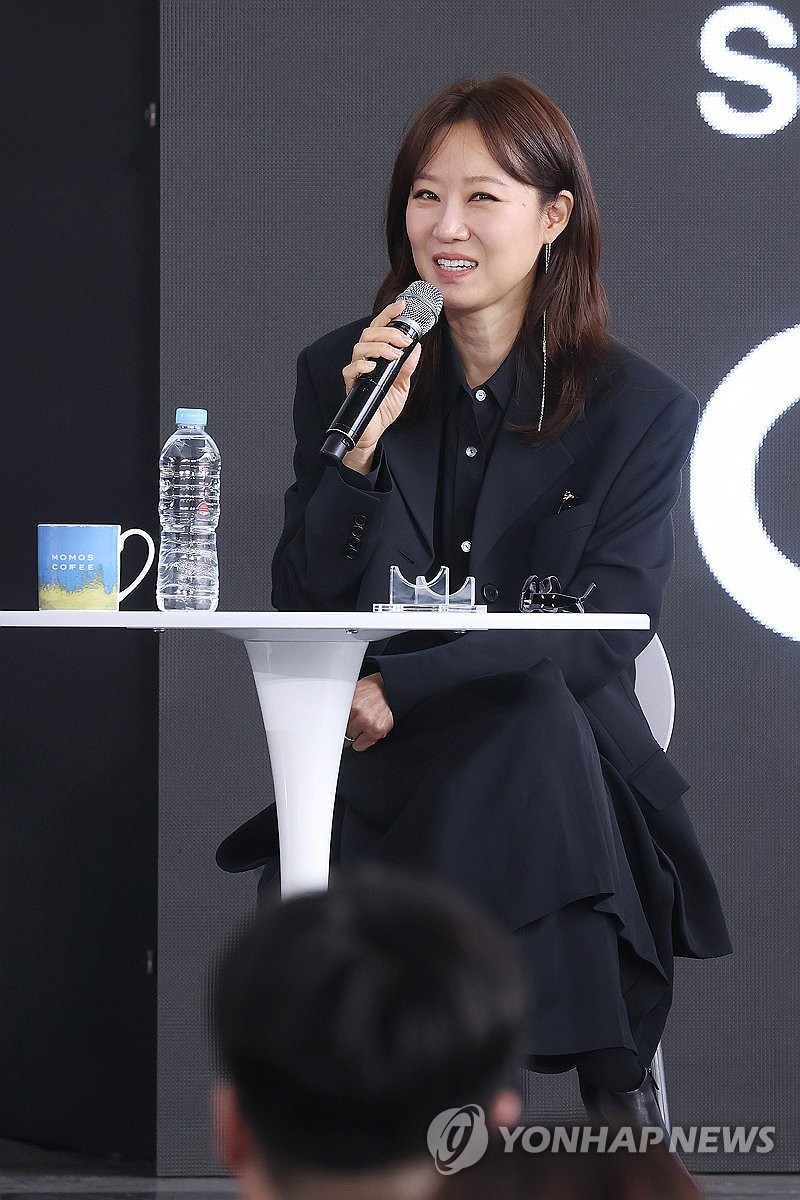 '윗집 사람들' 공효진 하정우의 자신감 넘치는 유머 듬뿍 담겨