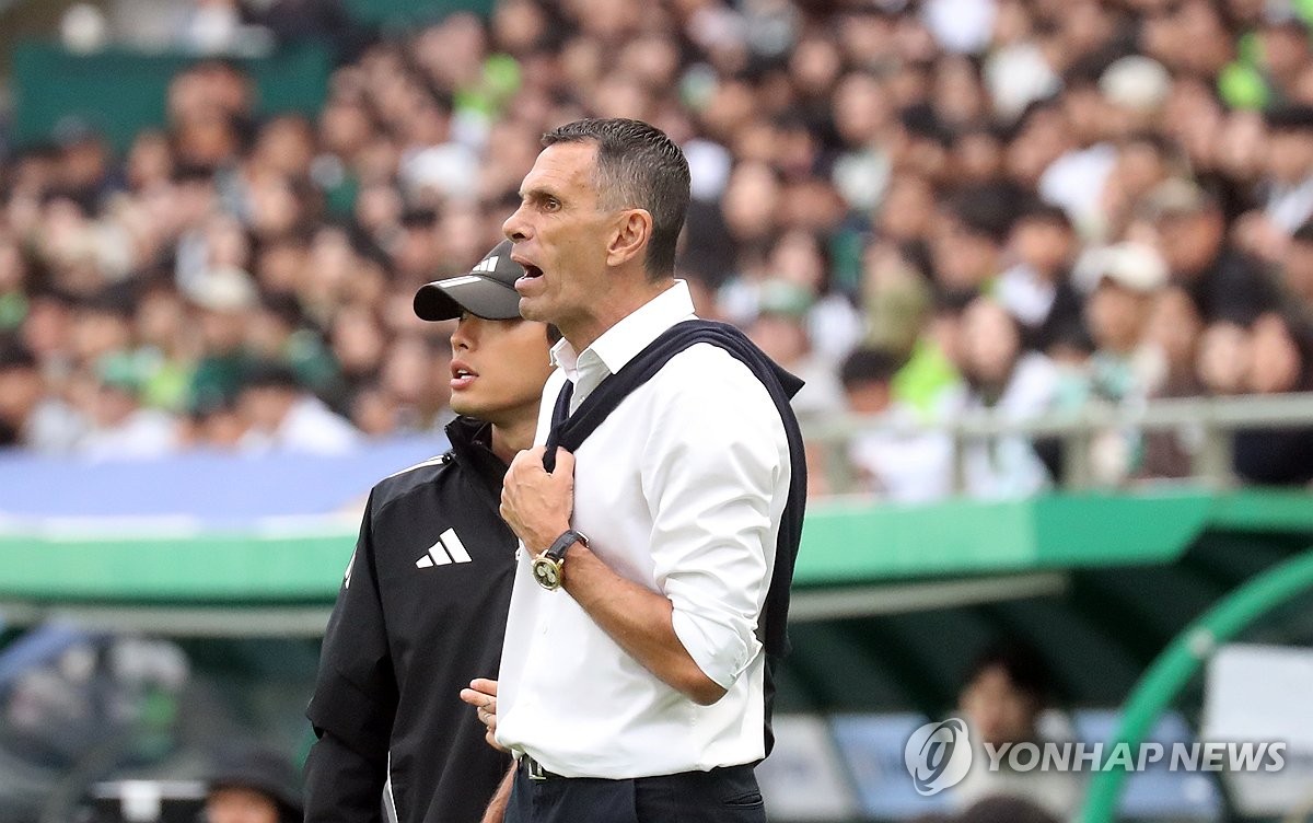 '챔피언 전북' 부활시킨 포옛 날아갈 듯 기뻐…이제 더블 간다(종합)