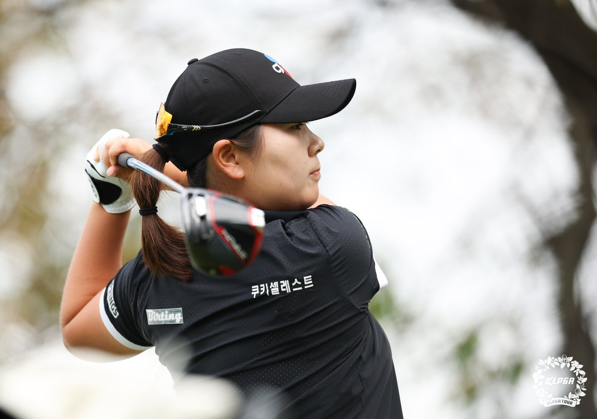 티샷하는 홍정민