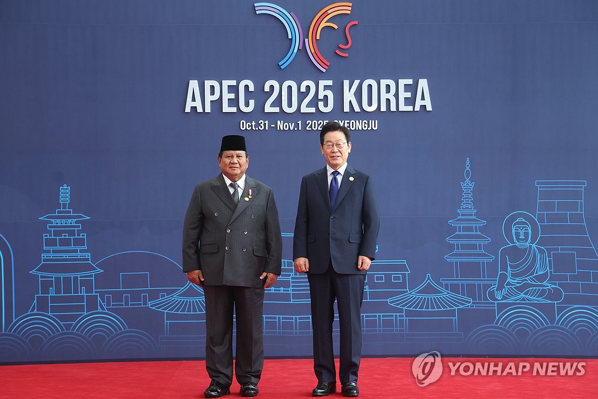 APEC 이재명 대통령, 인도네시아 대통령 영접