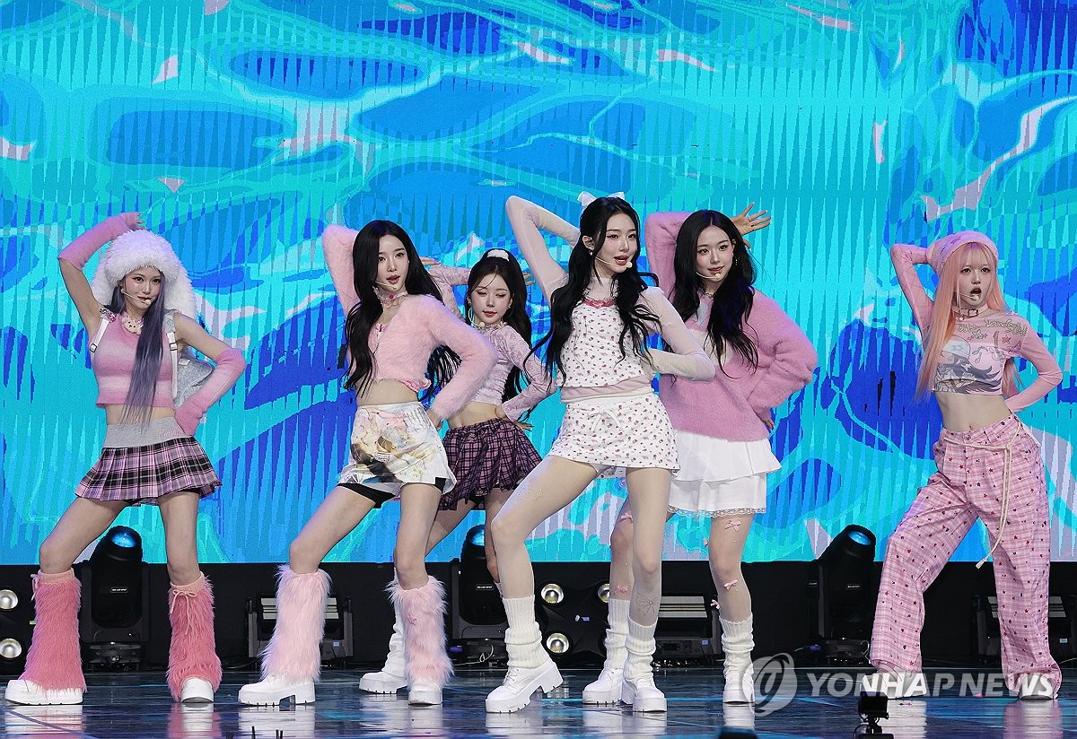 신곡 선보이는 트리플에스 선 디멘션