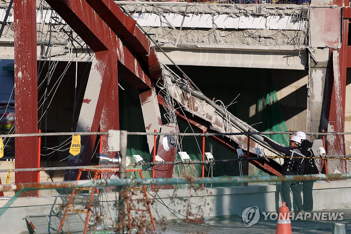 (2nd LD) Last missing worker found dead at collapsed construction site in Gwangju; death toll at 4