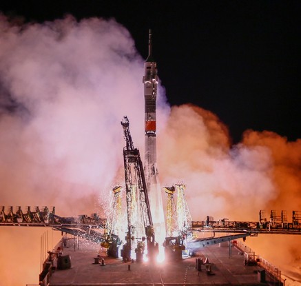 러시아 유인우주선 발사 성공…국제우주정거장 도킹