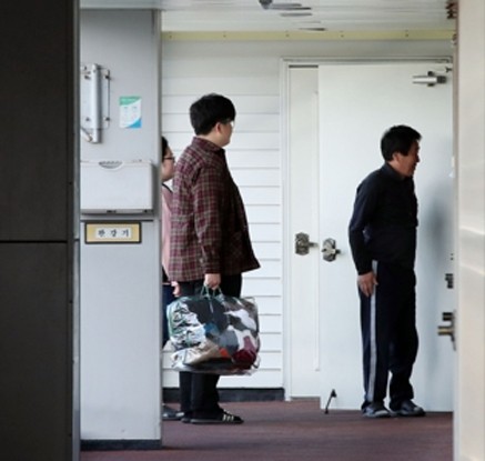 국가연수시설로 옮겨진 이재민 "학교보다 훨씬 낫다"