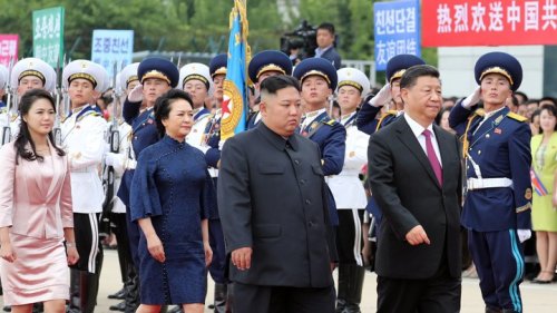 '의장대 사열'... 평양 순안공항 시진핑 환송 행사