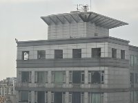 강남 19층짜리 건물 옥상서 투신소동…2시간 만에 구조